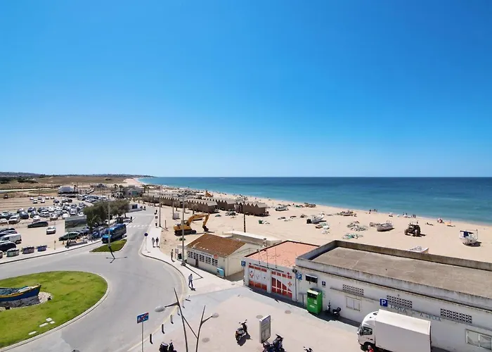 아파트 Vista Mar 4ºe, Frente A Armação de Pêra