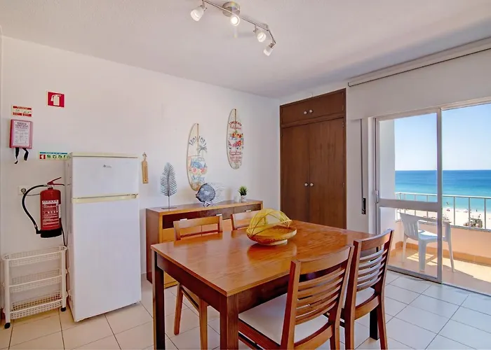 아파트 Vista Mar 4ºe, Frente A Armação de Pêra