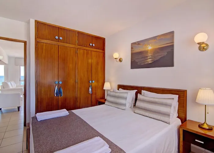 Vista Mar 4ºe, Frente A Armação de Pêra